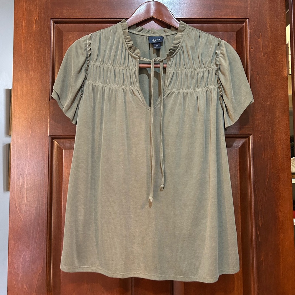 Daytrip Olive Green Tie Neck Boho Top Medium